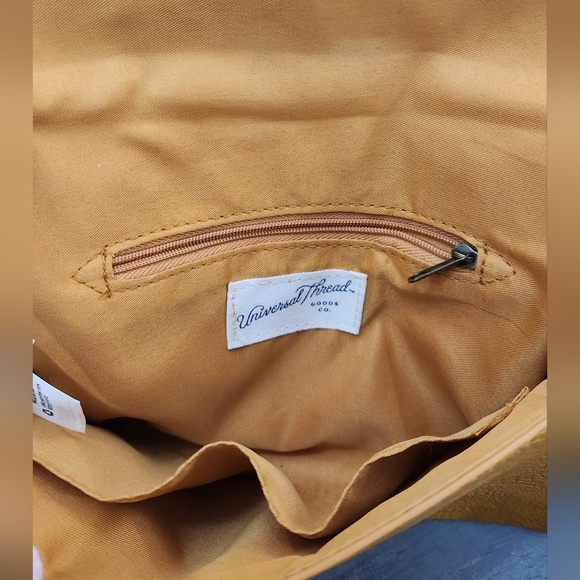 Crossbody Bag - Picture 3 of 4